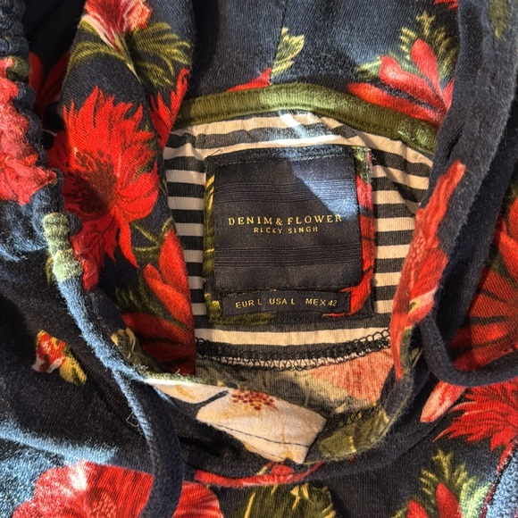 Men’s Denim and Flower Lightweight Hoodie in Flower Print- Large - Picture 2 of 3